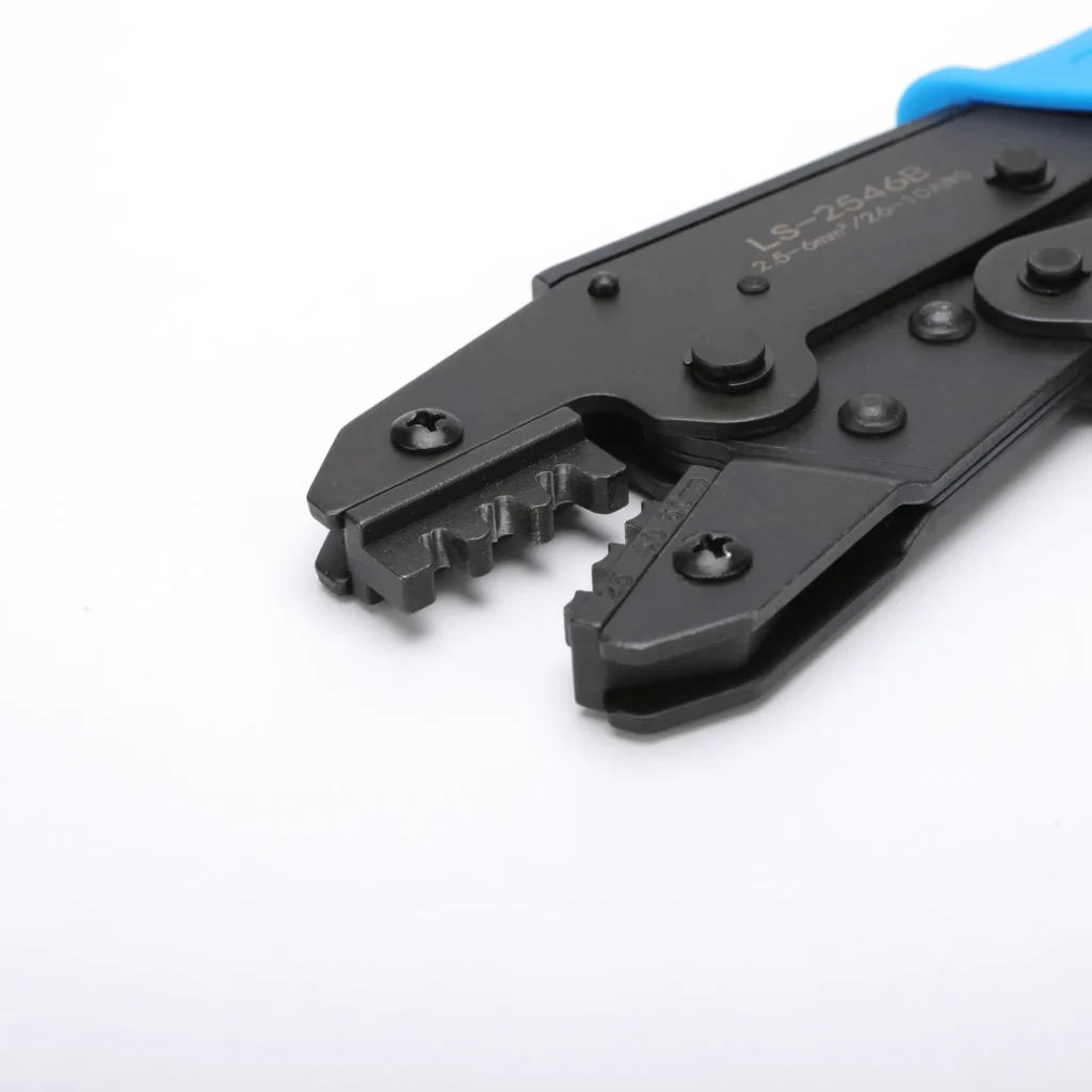 2.5 4 and 6 mm² PV connector crimping die sizes